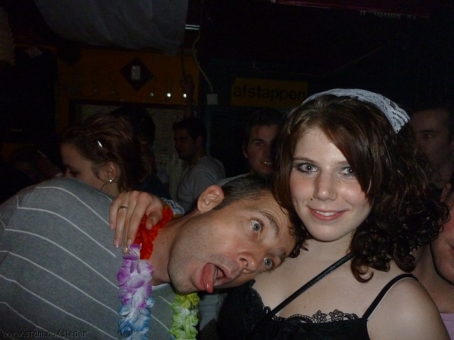 P1010393.JPG
Make: Panasonic
Model: DMC-ZX1
DateTime: 15-11-2009 2:32:31
EXIFImageWidth: 3264
ExifImageLength: 2448
Flash: Fired, auto mode
ISOSpeedRatings: ISO 400
FocalLength: 4,5 mm