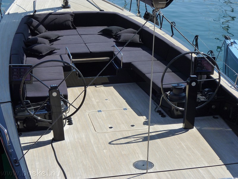 P1080940.JPG
Make: Panasonic
Model: DMC-ZX1
DateTime: 23-9-2010 12:34:34
EXIFImageWidth: 3264
ExifImageLength: 2448
Flash: No flash, auto mode
ISOSpeedRatings: ISO 125
FocalLength: 13,6 mm